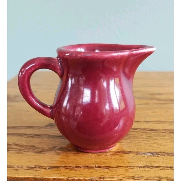 Vintage Homer Laughlin Harlequin Individual Toy Creamer Maroon Miniature 40s - Picture 1 of 5